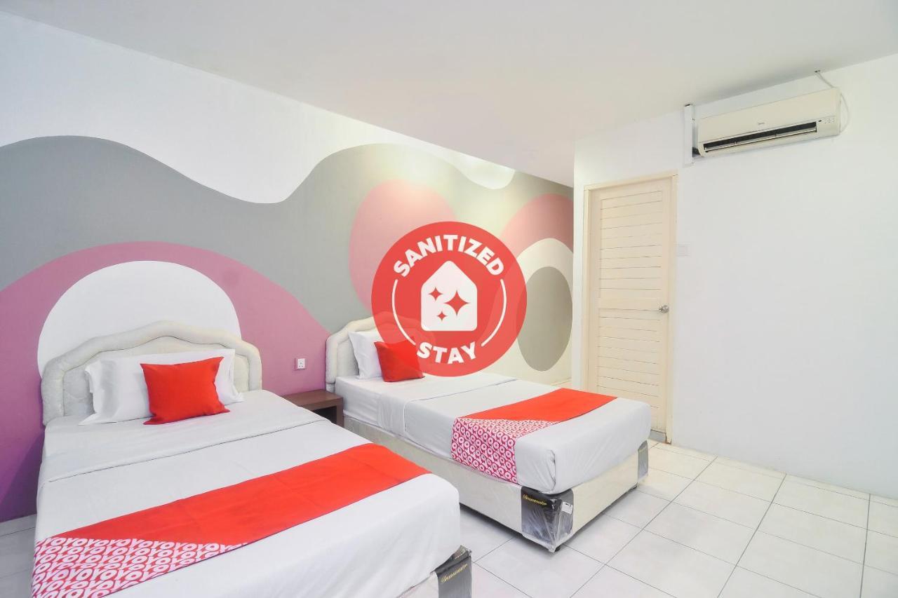 קוצ'ינג Oyo 44034 Furama Lodging House מראה חיצוני תמונה