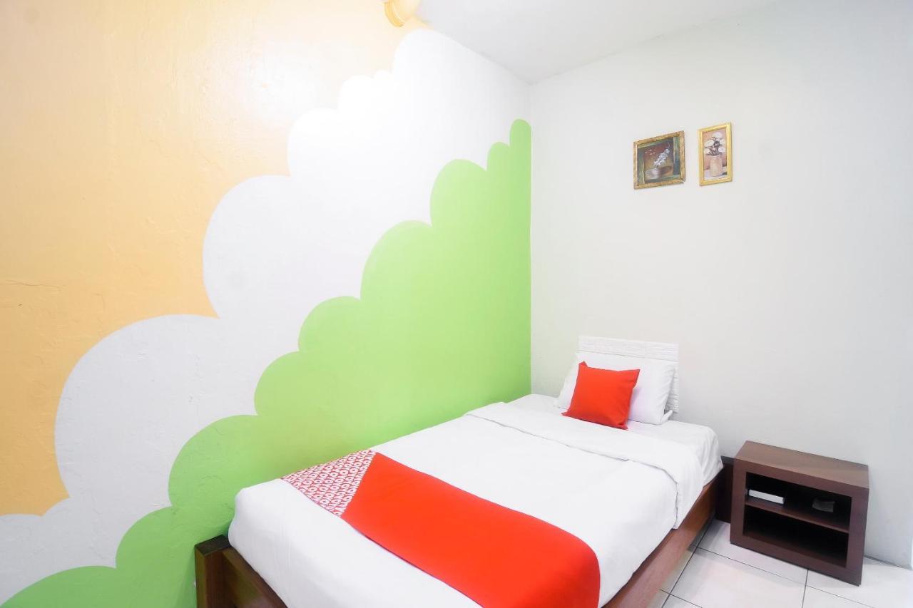 קוצ'ינג Oyo 44034 Furama Lodging House מראה חיצוני תמונה