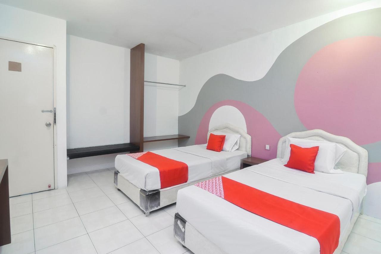 קוצ'ינג Oyo 44034 Furama Lodging House מראה חיצוני תמונה