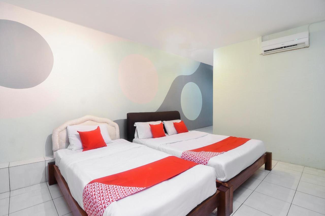 קוצ'ינג Oyo 44034 Furama Lodging House מראה חיצוני תמונה