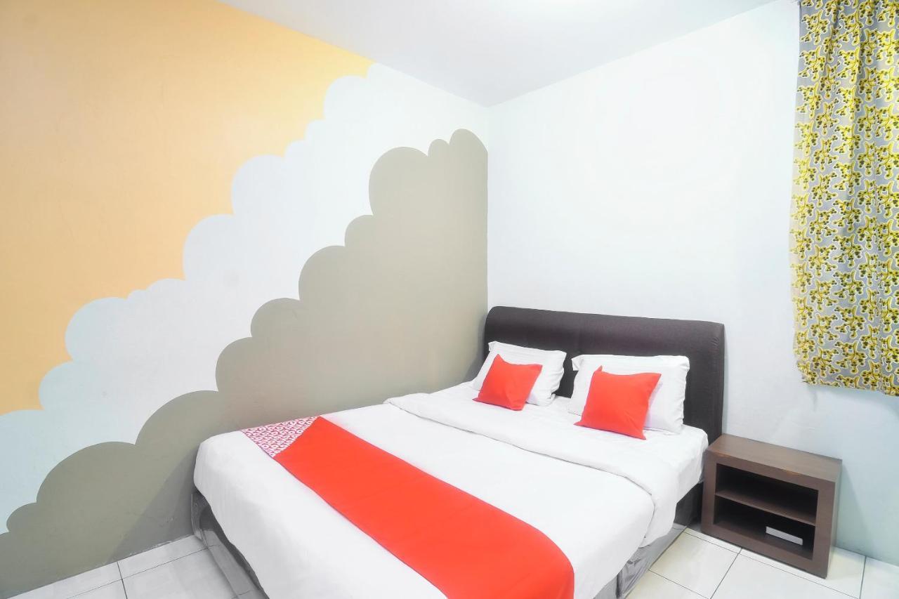 קוצ'ינג Oyo 44034 Furama Lodging House מראה חיצוני תמונה