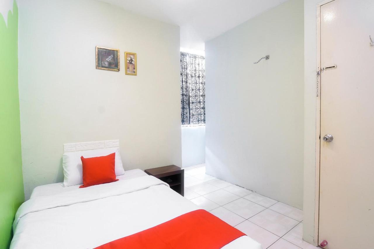 קוצ'ינג Oyo 44034 Furama Lodging House מראה חיצוני תמונה