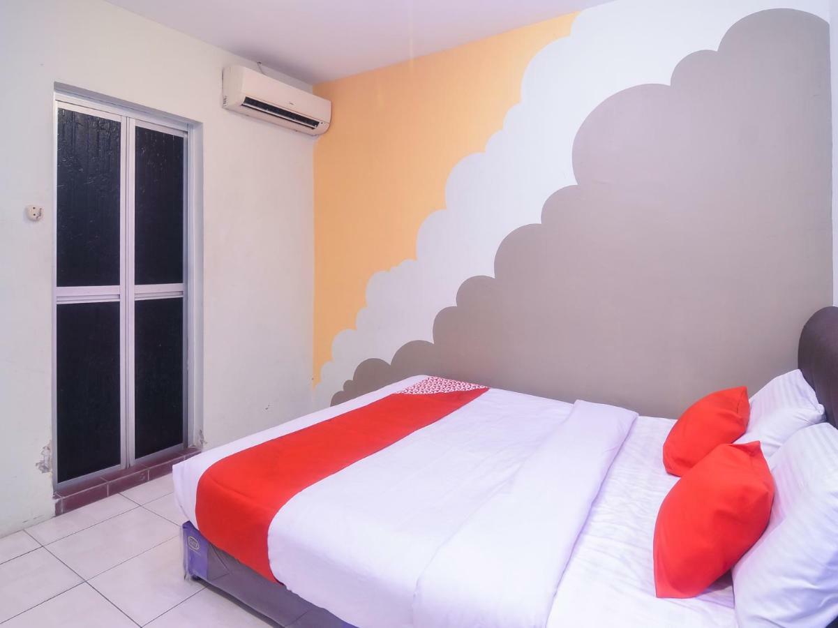 קוצ'ינג Oyo 44034 Furama Lodging House מראה חיצוני תמונה