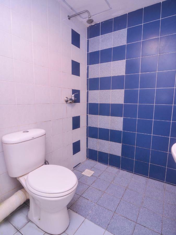 קוצ'ינג Oyo 44034 Furama Lodging House מראה חיצוני תמונה