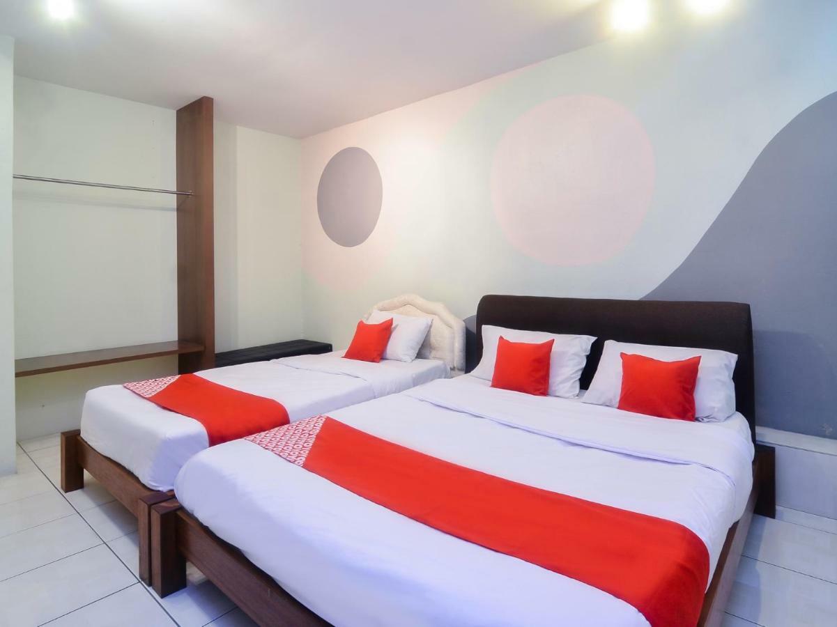 קוצ'ינג Oyo 44034 Furama Lodging House מראה חיצוני תמונה