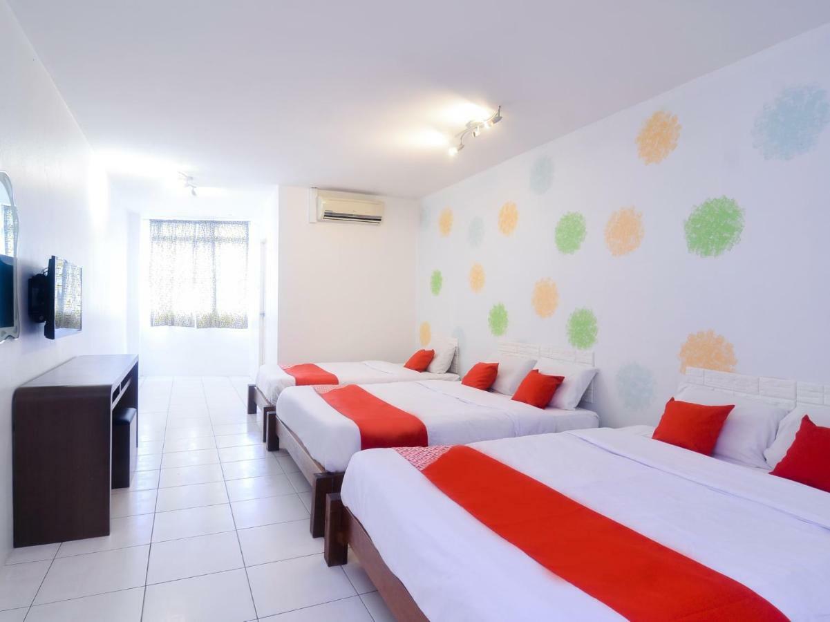 קוצ'ינג Oyo 44034 Furama Lodging House מראה חיצוני תמונה